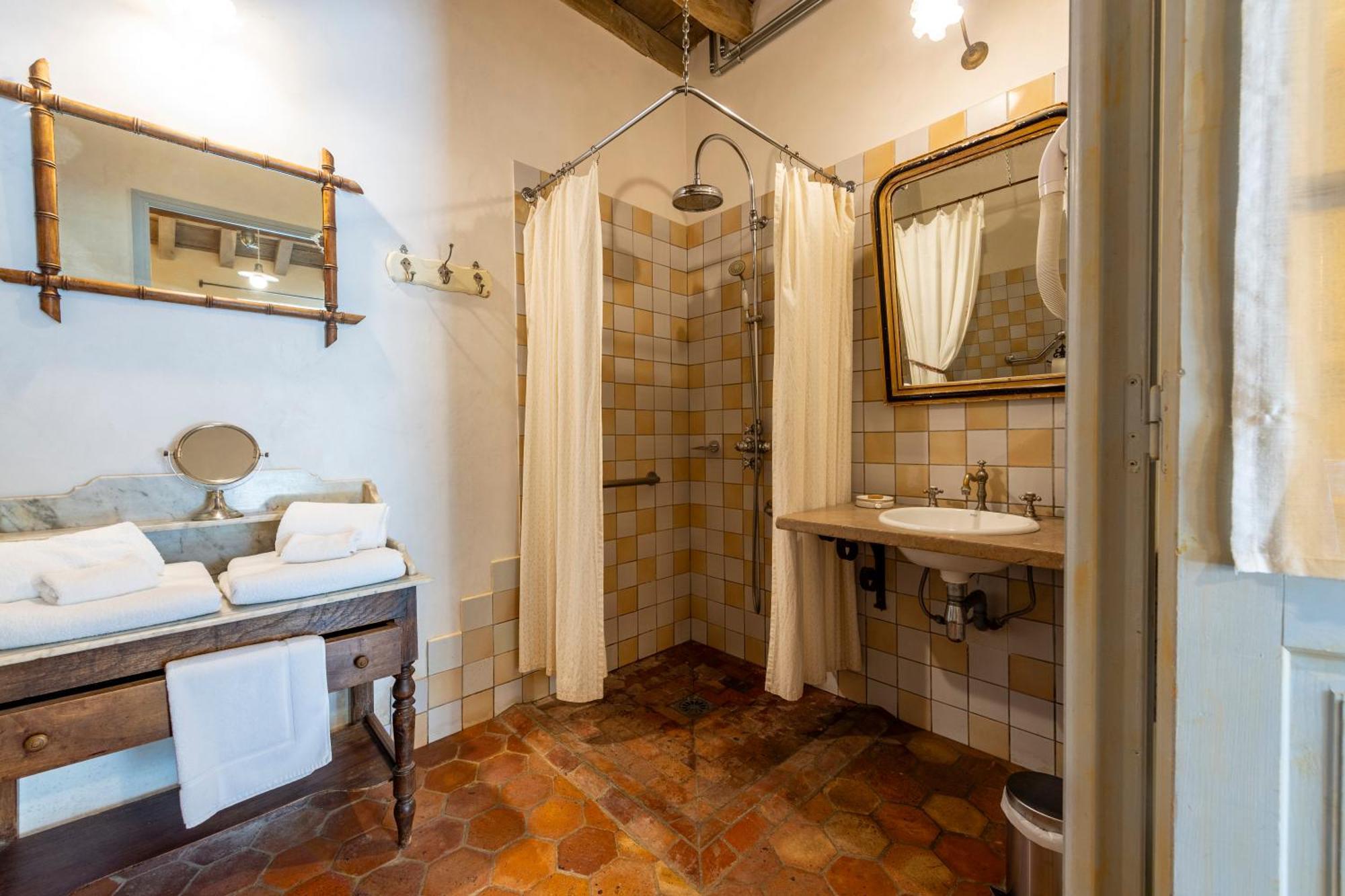 Hotel De La Beursaudiere Nitry ภายนอก รูปภาพ