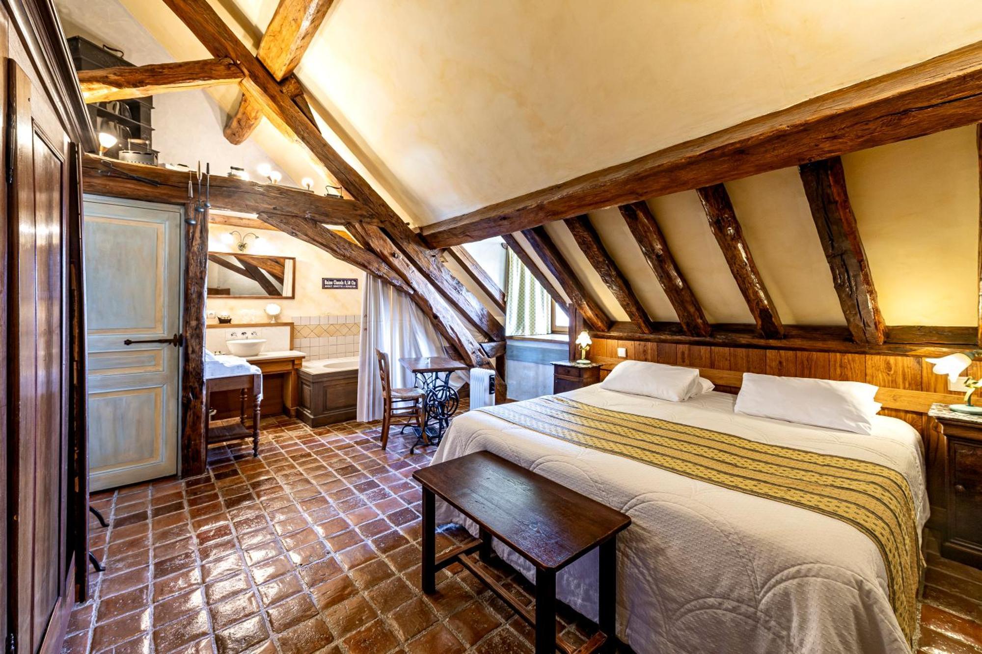 Hotel De La Beursaudiere Nitry ภายนอก รูปภาพ