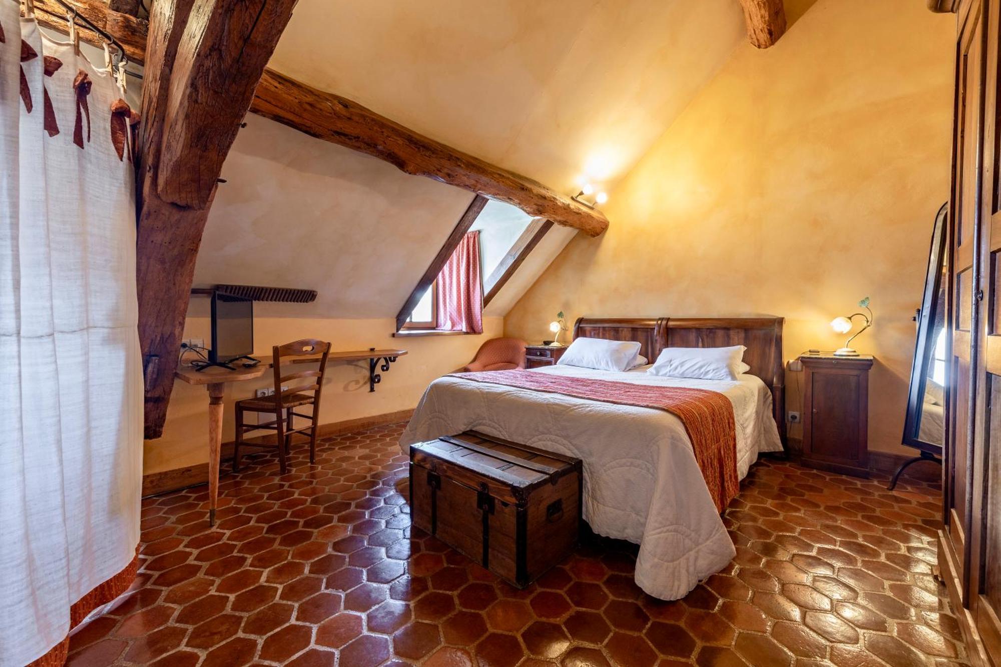 Hotel De La Beursaudiere Nitry ภายนอก รูปภาพ