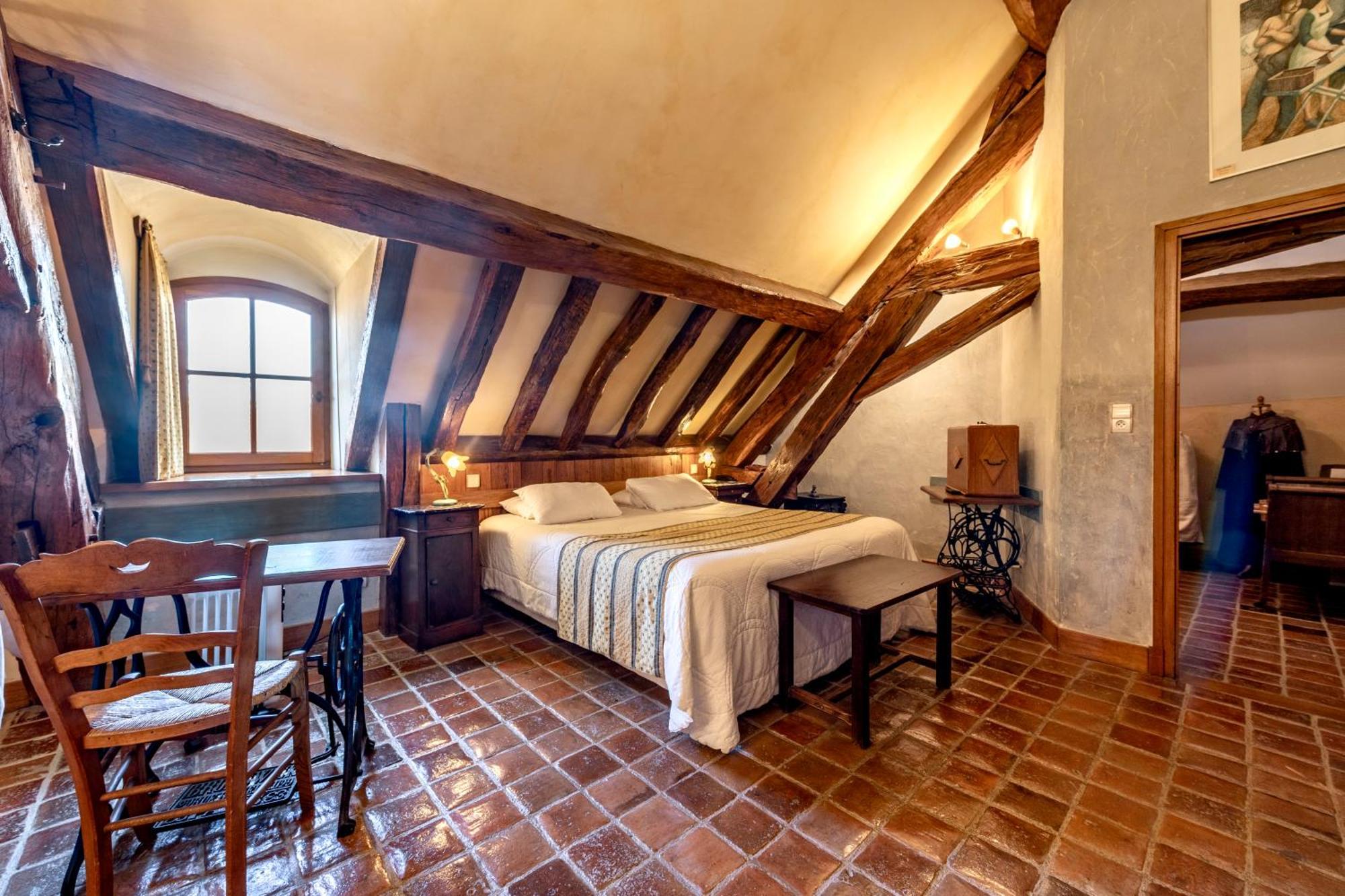Hotel De La Beursaudiere Nitry ภายนอก รูปภาพ