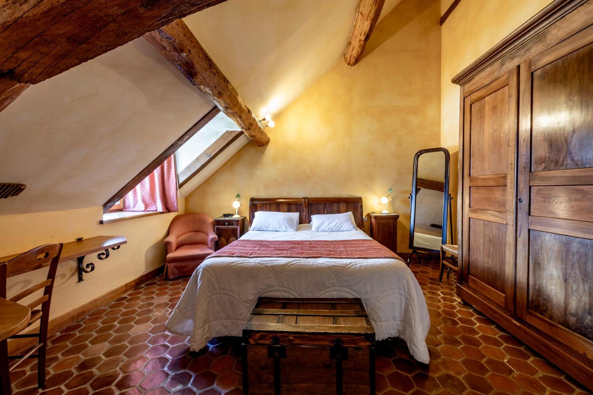 Hotel De La Beursaudiere Nitry ภายนอก รูปภาพ