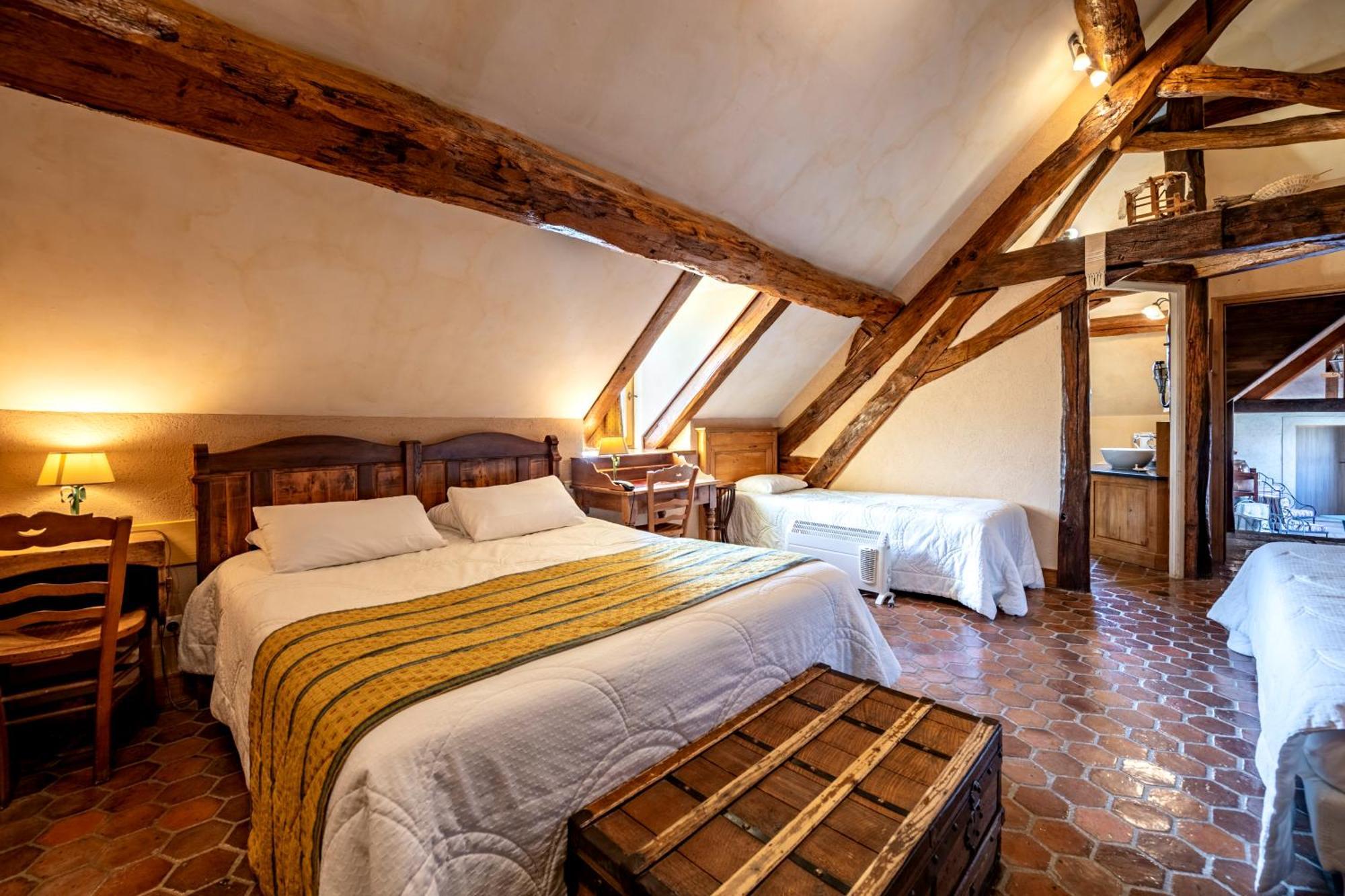 Hotel De La Beursaudiere Nitry ภายนอก รูปภาพ