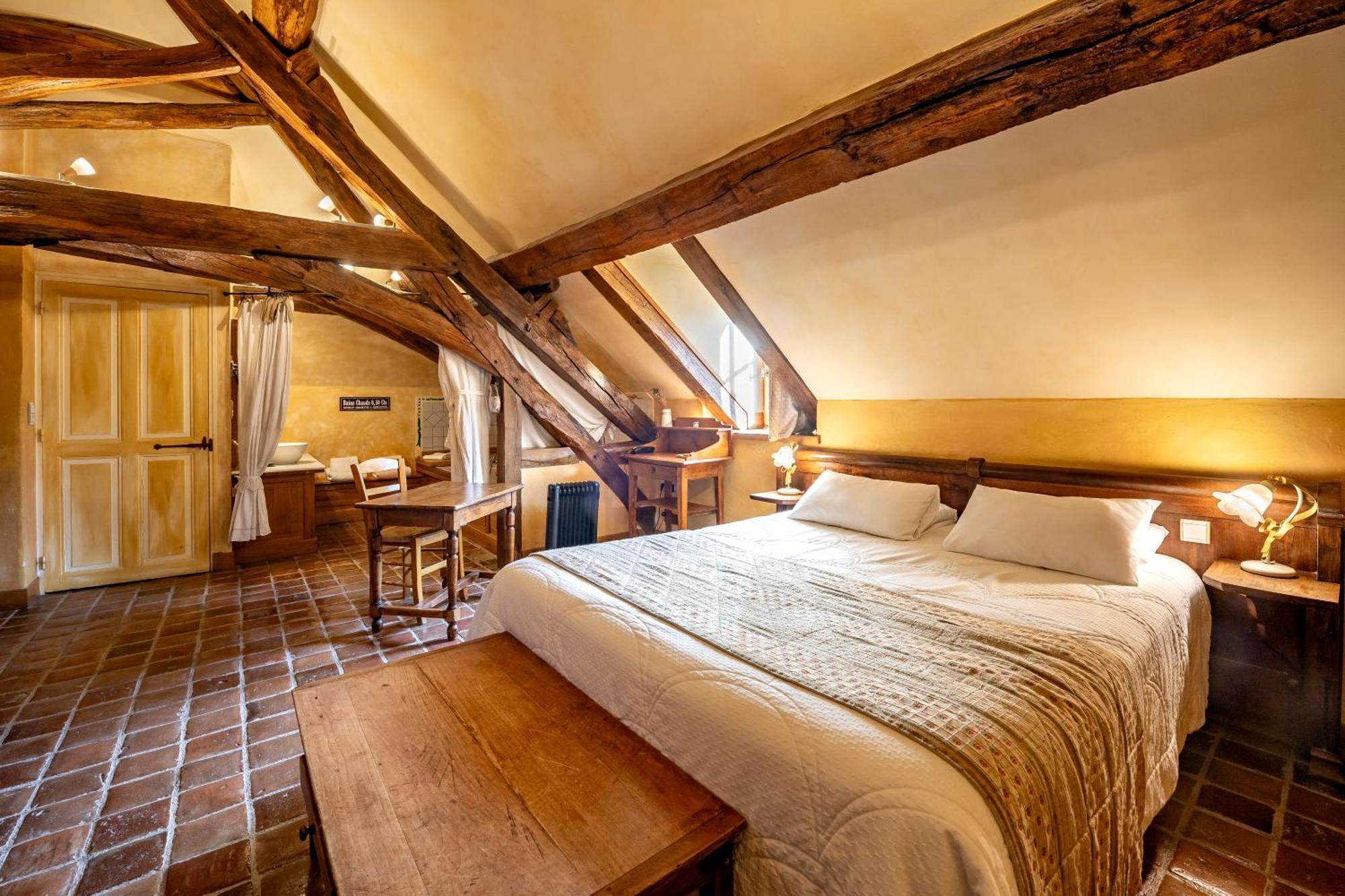 Hotel De La Beursaudiere Nitry ภายนอก รูปภาพ