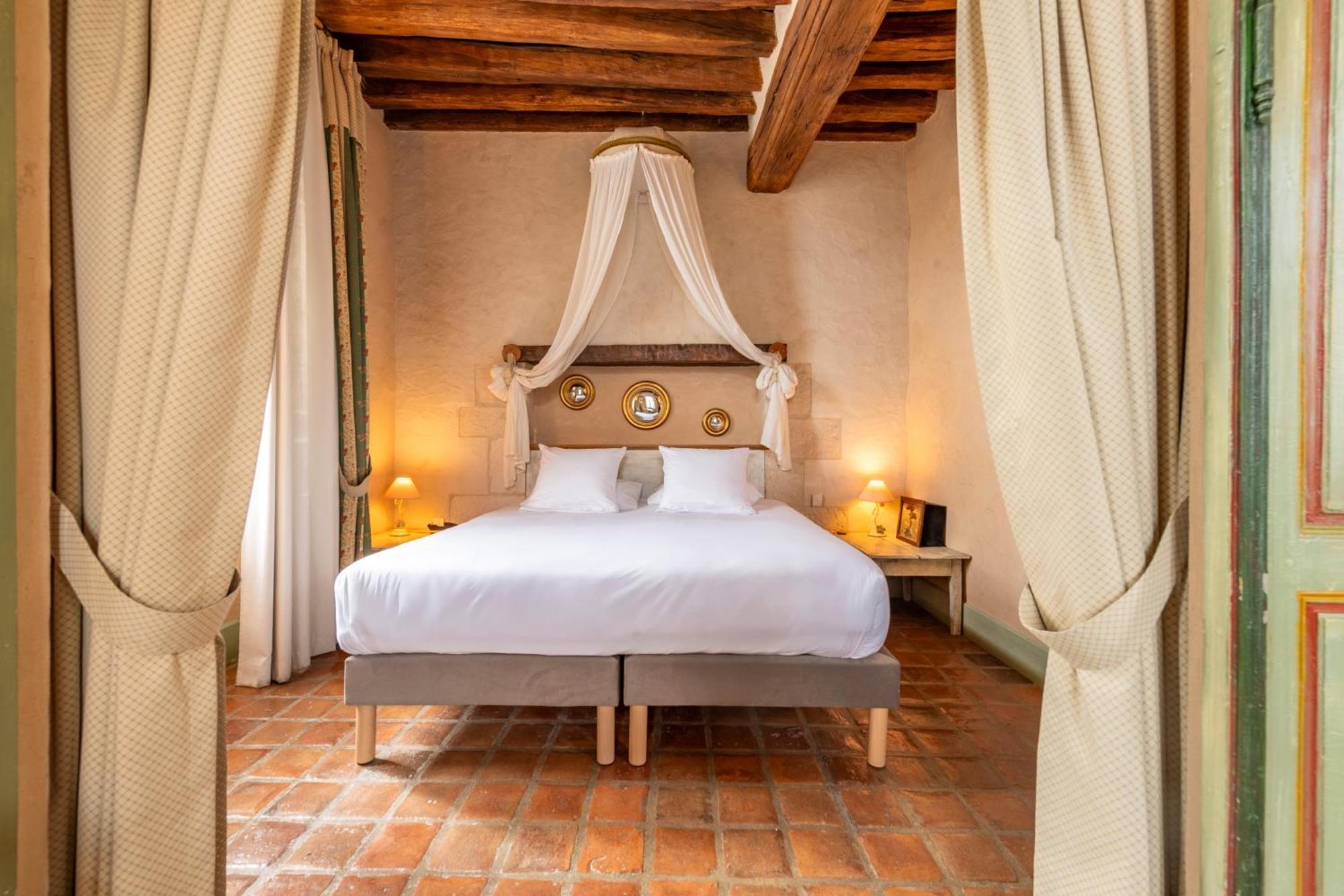 Hotel De La Beursaudiere Nitry ภายนอก รูปภาพ